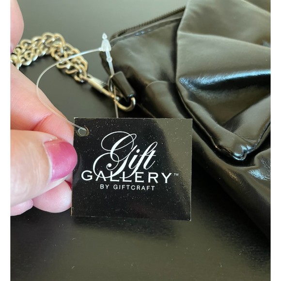 New- Faux Leather Bow Wristlet with Chain - Picture 6 of 7